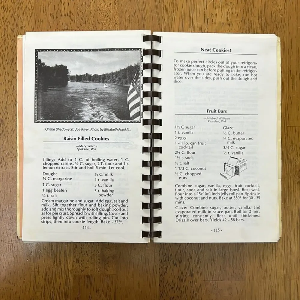 Cookbook Senior Times Share a Recipe Book Vintage 1988 Spokane WA Spiral